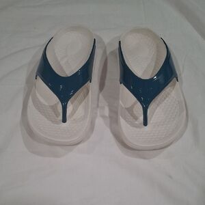 Spenco Unisex Stylish Blue and White Women's Sandals Size W-8 M-7